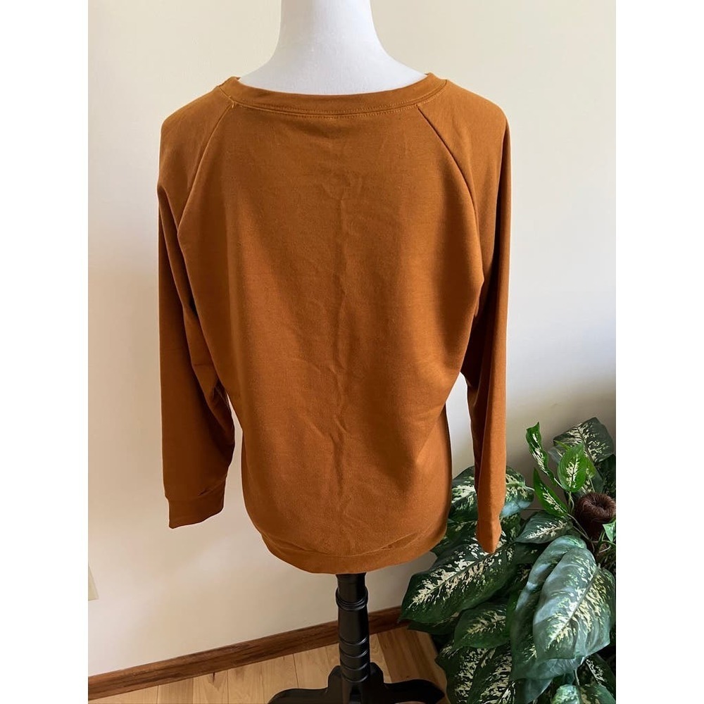 Yellowstone Dutton Ranch Crewneck - Picture 5 of 5